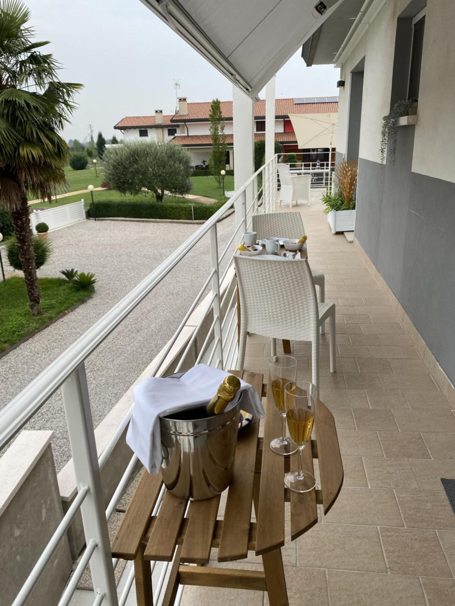 Meridien House Casalserugo Exterior foto